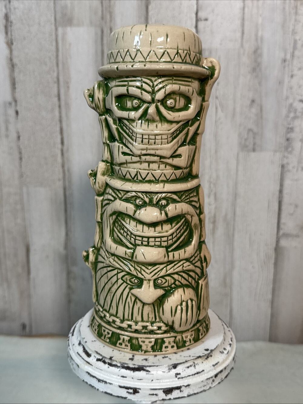 Disneyland Hotel Trader Sam’s Haunted Mansion Hitchhiking Ghosts Tiki Mug Green